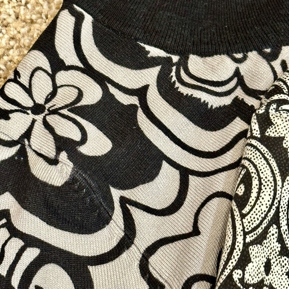 Cable and Gague cardigan sweater Petitie M, black and grey mod pattern - Picture 15 of 15